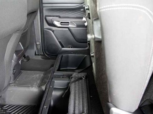 New 2025 Ford Ranger XLT w/ FX4 Off-Road Package AWD/4WD image 9