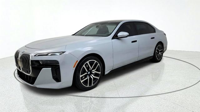 Used 2025 BMW 740i RWD image 3