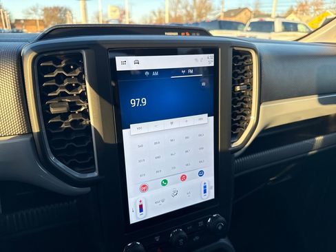 Used 2024 Ford Ranger XL image 34