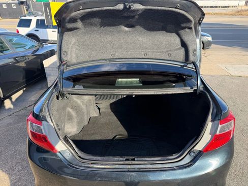 Used 2013 Toyota Camry L image 26