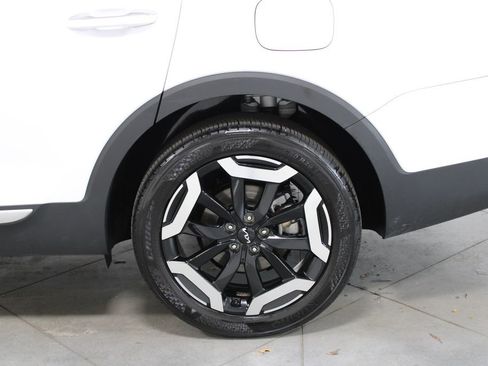 Used 2024 Kia Telluride S w/ S Sunroof Package image 17