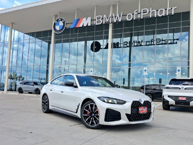 New 2026 BMW 430i xDrive w/ M Sport Package AWD/4WD image 1
