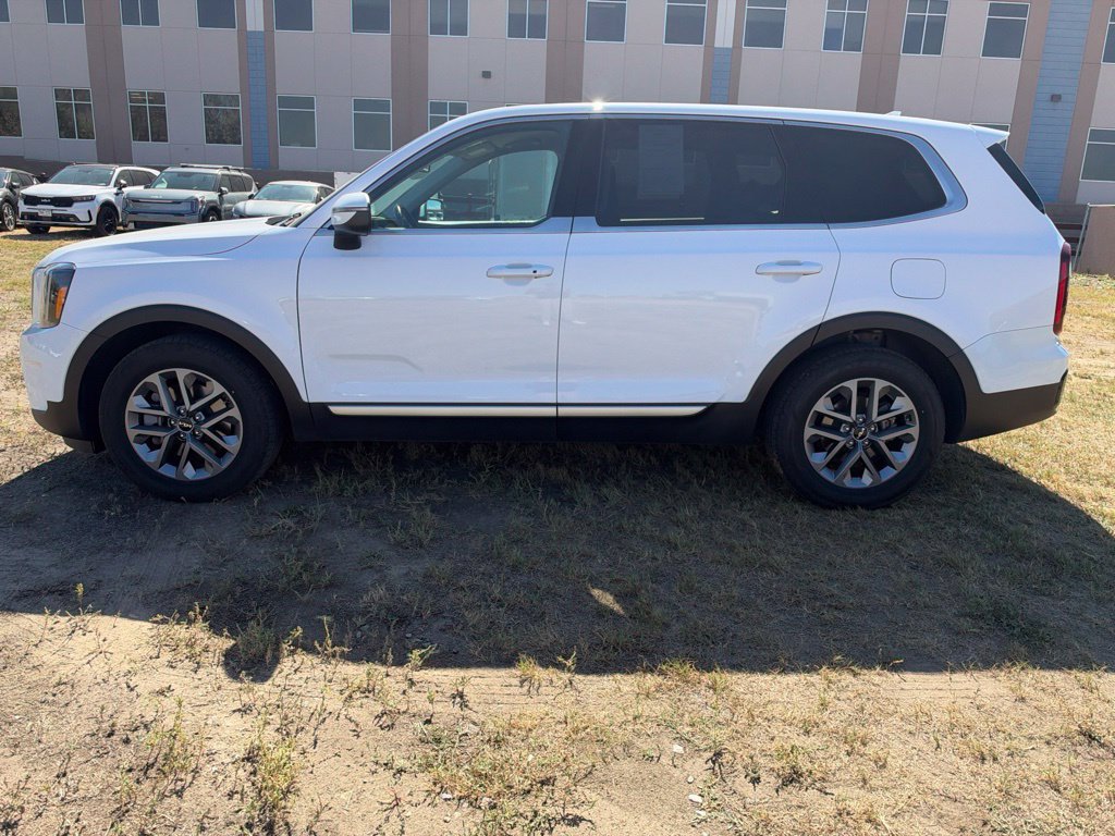 Certified 2023 Kia Telluride LX AWD/4WD image 2