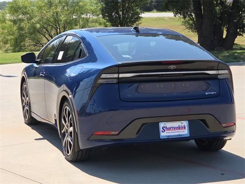 New 2026 Toyota Prius Plug-In Hybrid image 6