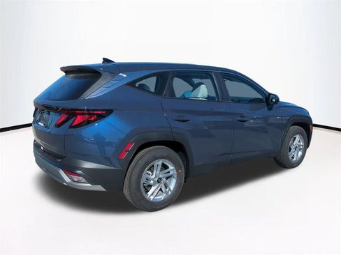 New 2026 Hyundai Tucson SE image 5