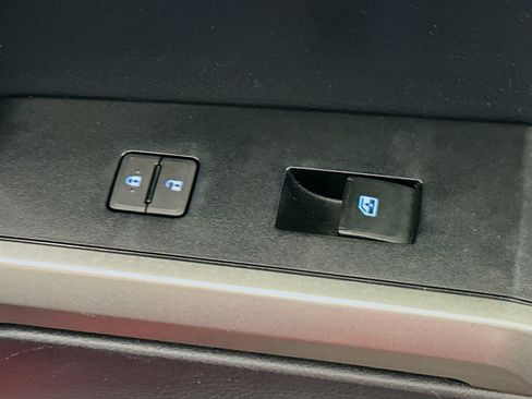 Used 2021 Toyota Tacoma SR5 image 28