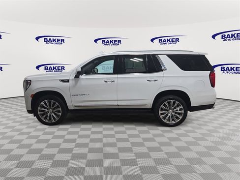 Used 2021 GMC Yukon Denali w/ Denali Premium Package image 8