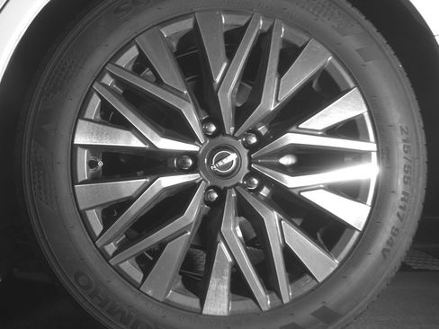 Used 2025 Nissan Altima 2.5 SV image 14