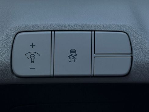New 2026 Hyundai Elantra Limited FWD image 3