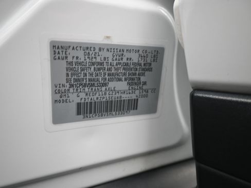 Used 2021 Nissan Kicks S FWD image 15