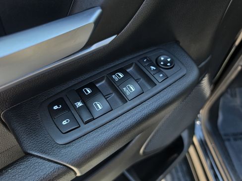 Used 2022 RAM 1500 Big Horn image 24