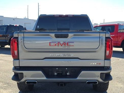 Used 2024 GMC Sierra 1500 AT4 w/ Technology Package image 4