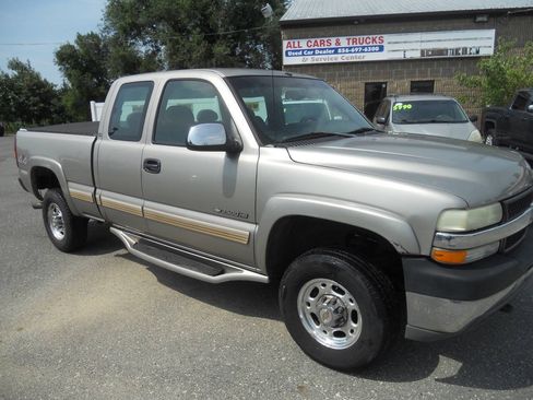 Used 2002 Chevrolet Silverado 2500 LS w/ Electrical Convenience Pkg AWD/4WD image 4