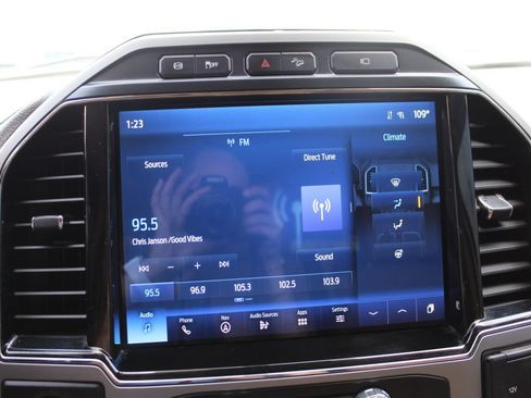 Used 2022 Ford F350 Lariat w/ Lariat Ultimate Package AWD/4WD image 10