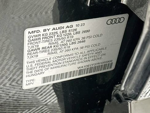 Used 2024 Audi Q3 2.0T Premium AWD/4WD image 32
