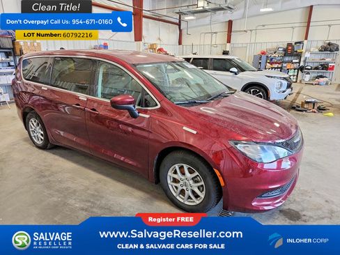 Used 2022 Chrysler Voyager LX FWD image 5
