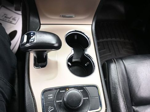 Used 2015 Jeep Grand Cherokee Limited image 11