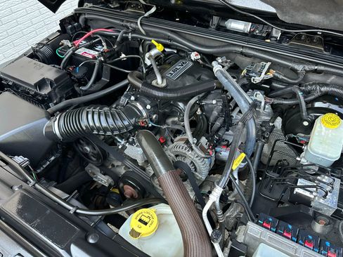 Used 2010 Jeep Wrangler Rubicon w/ Dual Top Group image 37