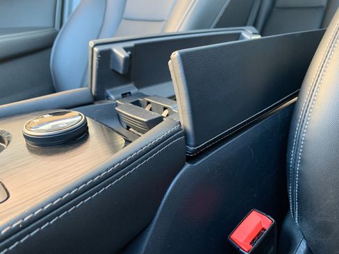 Used 2023 Nissan Rogue SL image 22