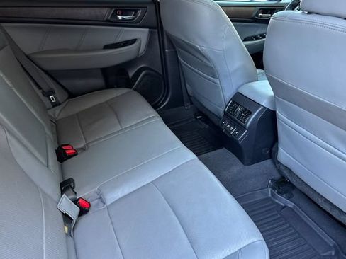 Used 2019 Subaru Outback 2.5i Limited w/ Popular Package #2 AWD/4WD image 18