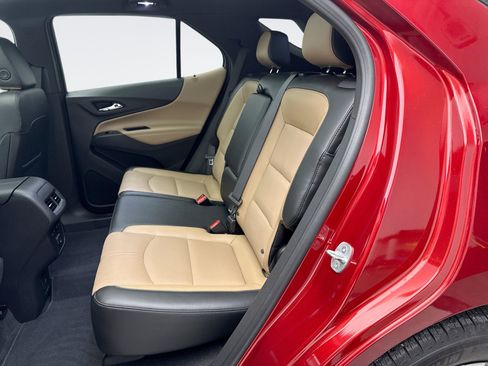 Used 2023 Chevrolet Equinox Premier image 21