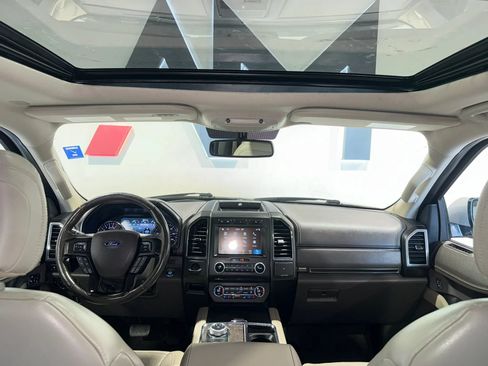 Used 2018 Ford Expedition Max Limited AWD/4WD image 18