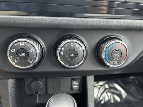 Used 2014 Toyota Corolla L image 13