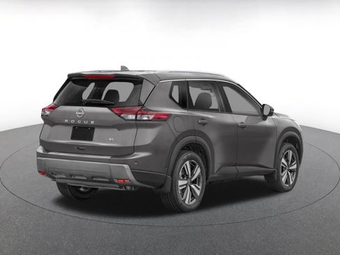 Used 2026 Nissan Rogue SL FWD image 2