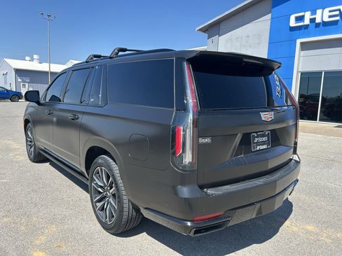 Used 2022 Cadillac Escalade ESV Sport w/ Touring Package AWD/4WD image 6