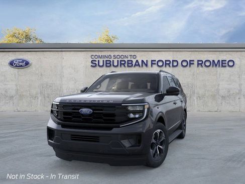 New 2026 Ford Expedition Active image 2