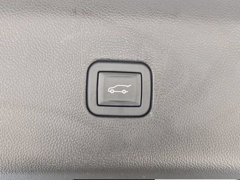 Used 2024 Buick Enclave Essence w/ Experience Buick Package FWD image 29