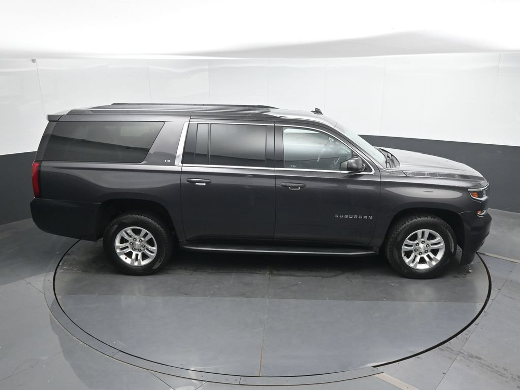 Used 2016 Chevrolet Suburban LS RWD image 31