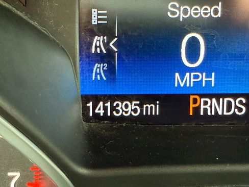 Used 2017 Ford Escape SE w/ Equipment Group 201A image 25