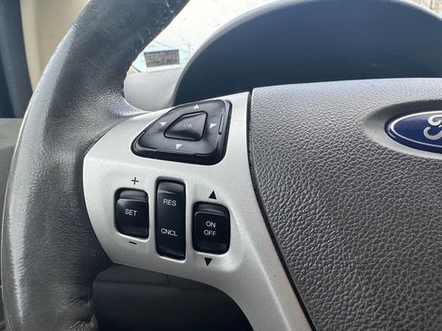 Used 2011 Ford Edge SEL image 31