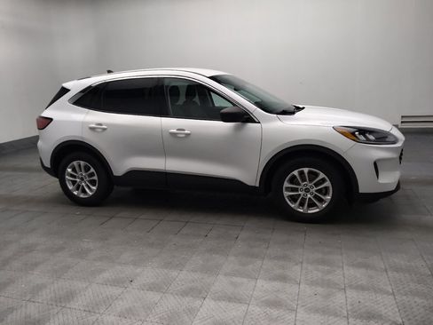 Used 2022 Ford Escape SE FWD image 11