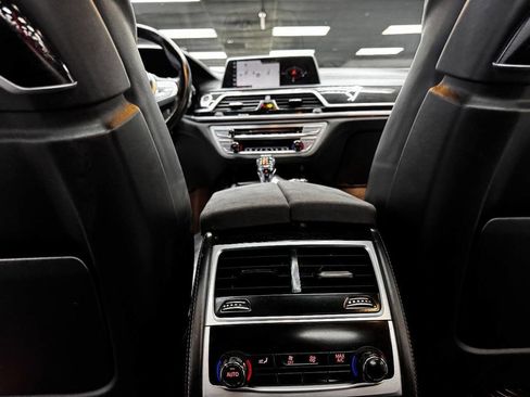 Used 2016 BMW 740i RWD image 41