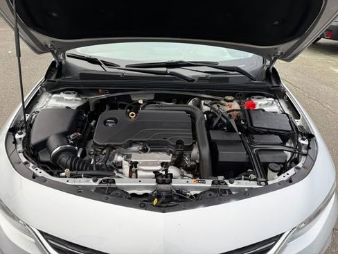 Used 2018 Chevrolet Malibu LS image 28