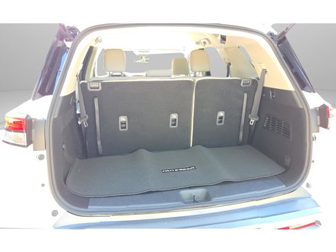 New 2026 Nissan Pathfinder SL FWD image 13