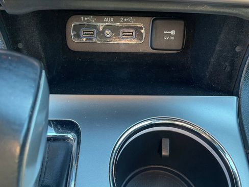 Used 2018 Jeep Grand Cherokee Limited image 32