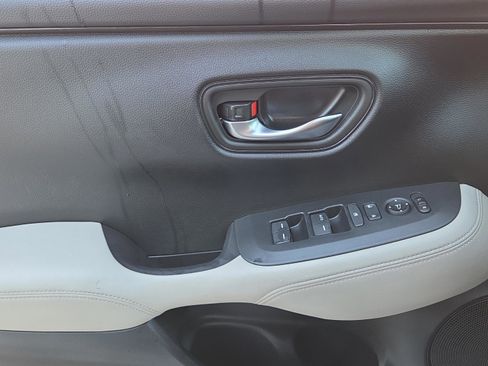 Used 2024 Honda HR-V LX image 36