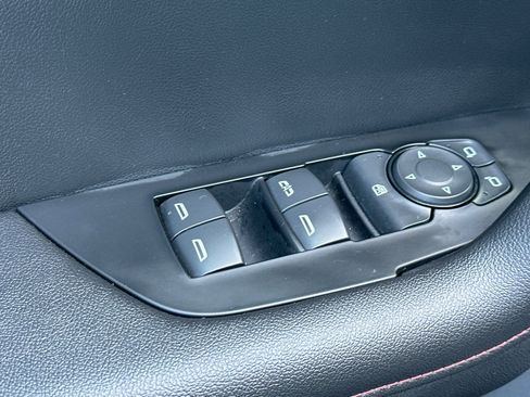 Used 2025 Chevrolet Blazer RS image 13