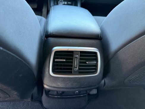 Used 2019 Kia Sorento AWD image 39