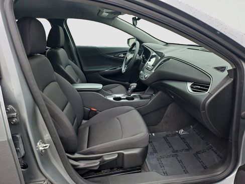 Used 2025 Chevrolet Malibu LT FWD image 17