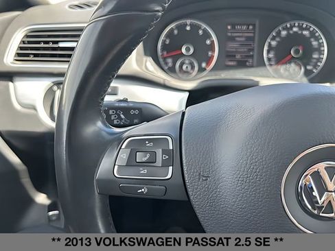 Used 2013 Volkswagen Passat 2.5 SE FWD image 22