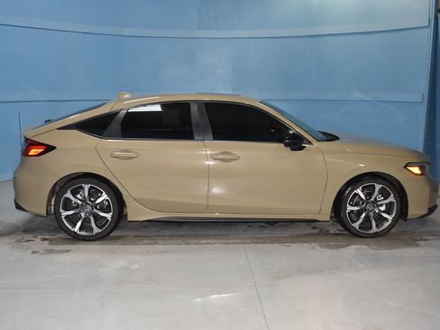 Used 2025 Honda Civic Sport Touring image 21