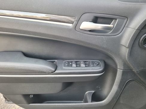 Used 2019 Chrysler 300 Touring w/ Sport Appearance Package RWD image 22