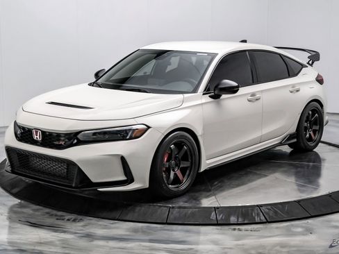 Used 2024 Honda Civic Type R image 7