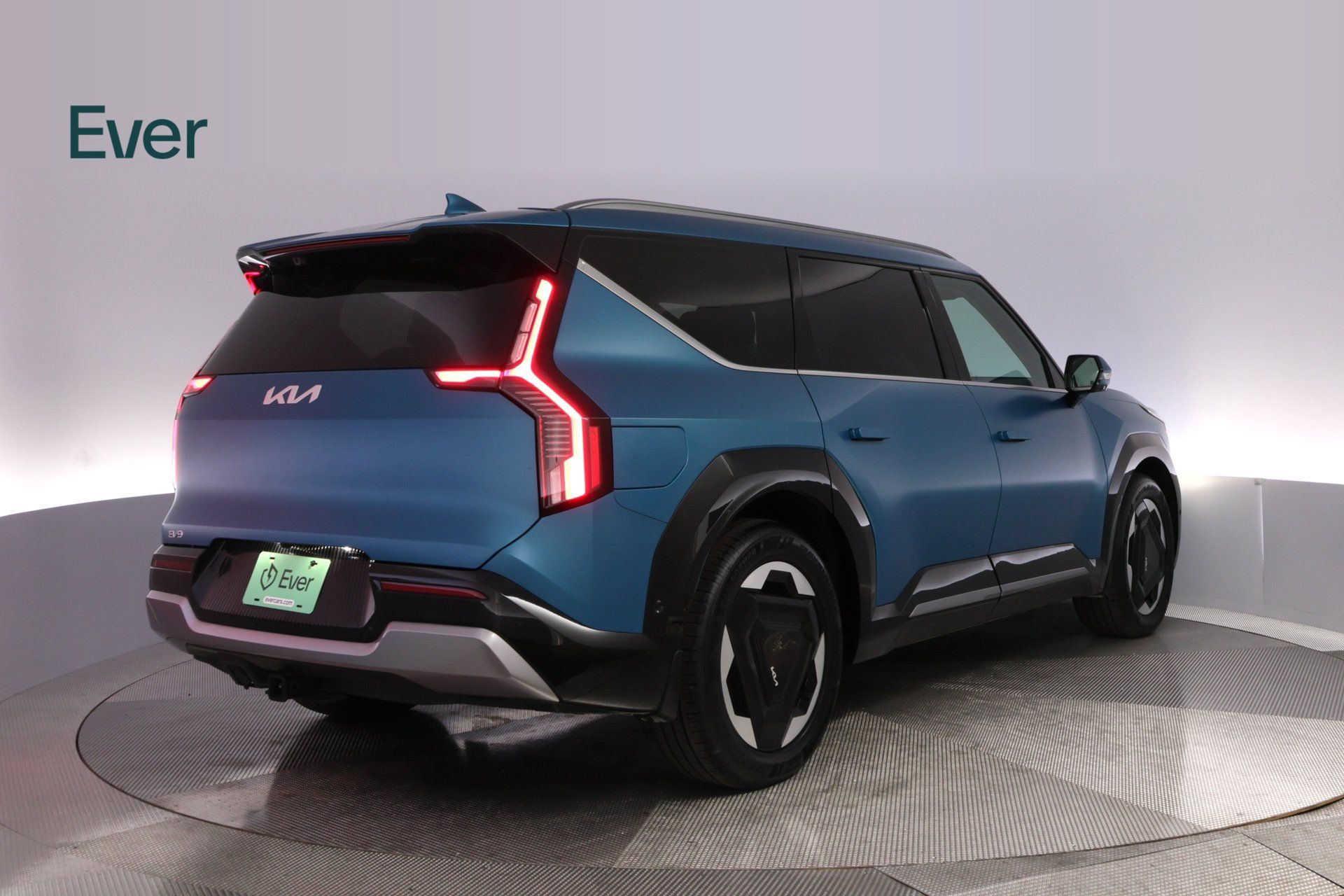 Used 2024 Kia EV9 Land AWD/4WD image 3