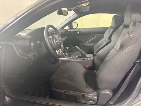 Used 2024 Toyota GR86 RWD image 11