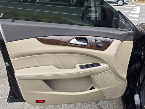 Used 2012 Mercedes-Benz CLS 550 4MATIC image 13